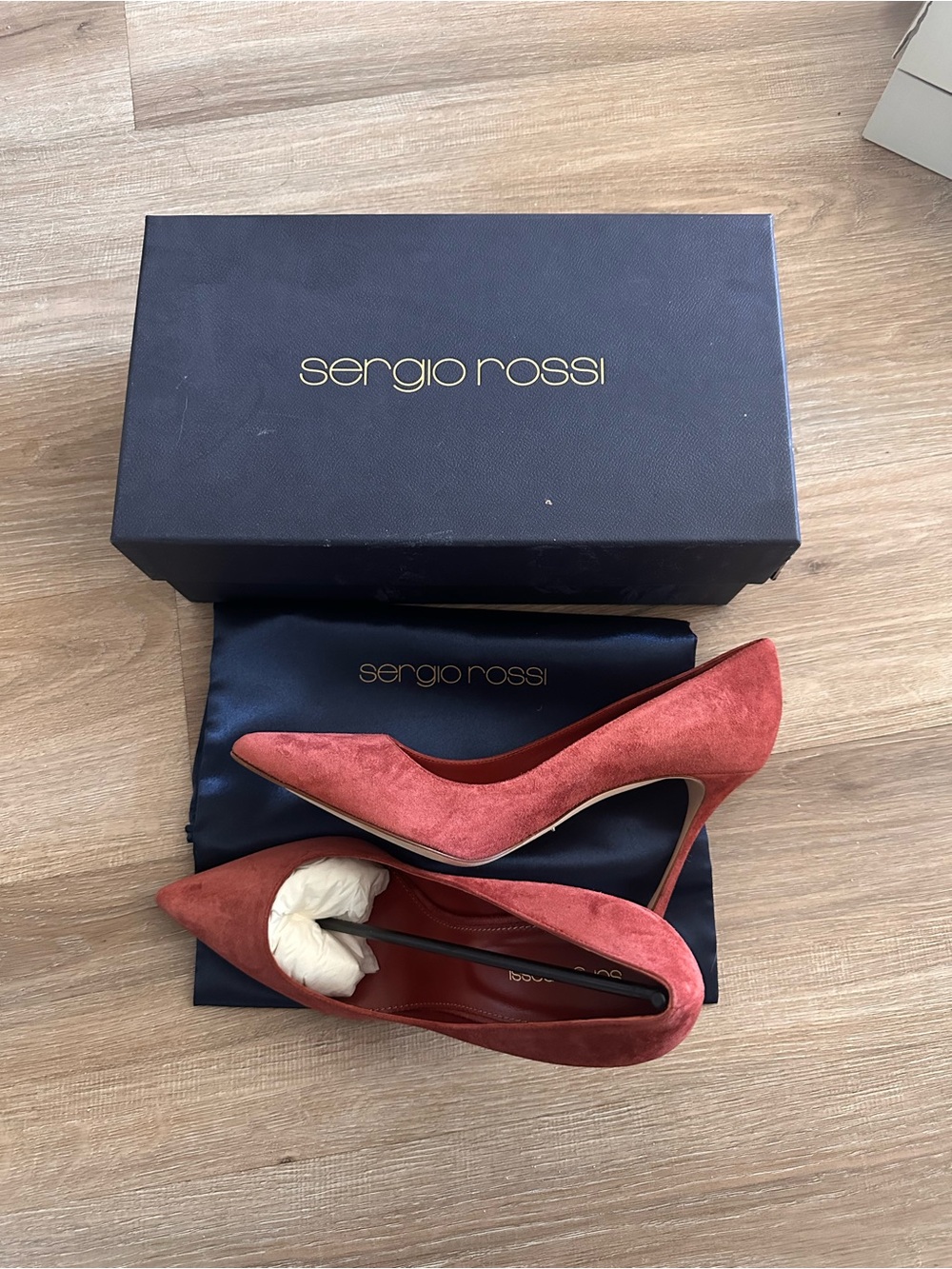 NEW Sergio Rossi Mauve Rose Suede Pointed-Toe Pump heals